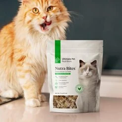 ULTIMATE PET NUTRITION Nutra Bites For Cats, Freeze Dried Raw Treats, Single Ingredient, Grain Free, Chicken Breast, 2.5 Ounce -Greenies Pet Store 41w1noRDrPL