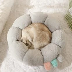 JENPECH Round Flower Shape Plush Cats Bed House Cats Mat Winter Warm Sleeping Cats Nests Soft Dog Basket Pet Cushion Portable Pet Supplies Grey L -Greenies Pet Store 51MwTmZV1EL